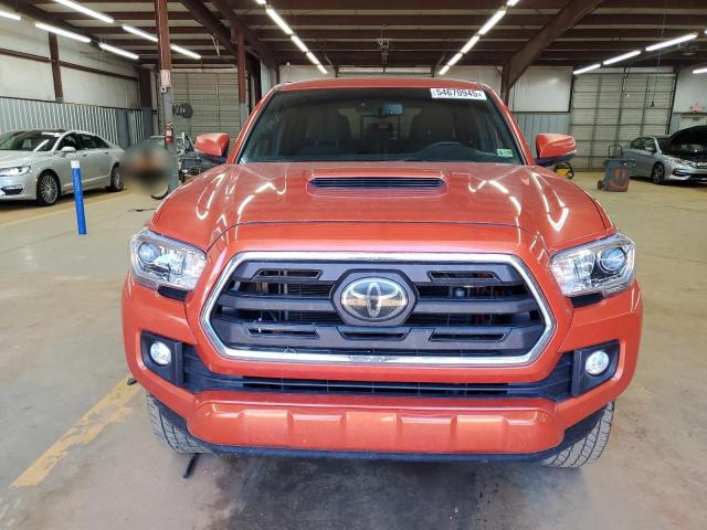 3TMCZ5AN6JM181520 - 2018 TOYOTA TACOMA DOUBLE CAB 橙色 照片 5