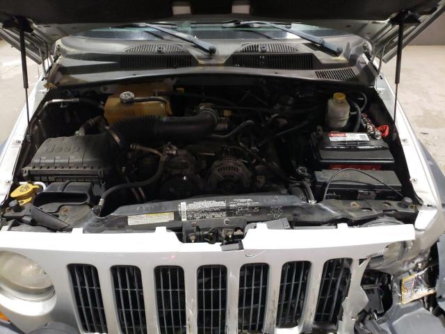 1J4GL38K45W722230 - 2005 JEEP LIBERTY RENEGADE 银色 照片 12