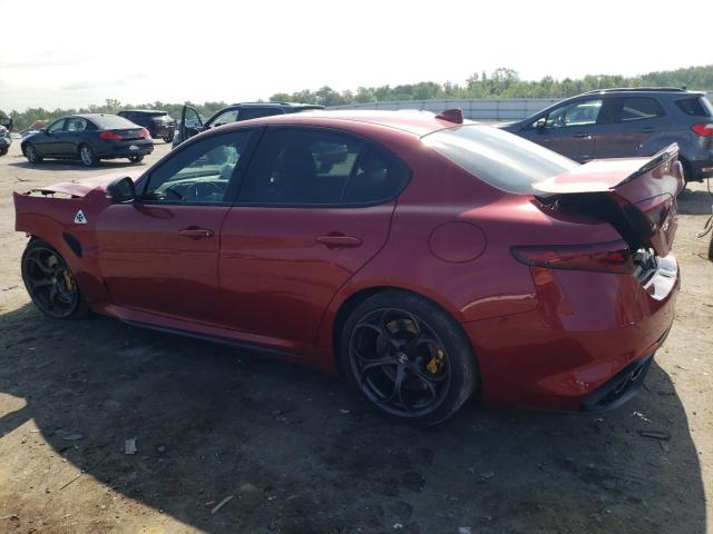 ZARFAEAV2H7518554 - 2017 ALFA ROMEO GIULIA QUADRIFOGLIO RED photo 2