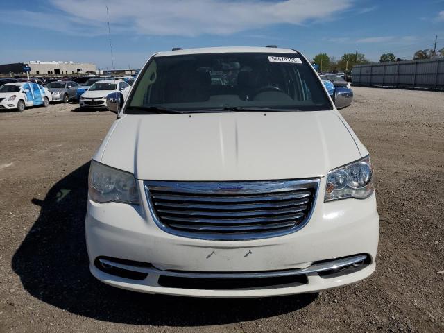 2C4RC1CG3CR361875 - 2012 CHRYSLER TOWN & COU TOURING L WHITE photo 5
