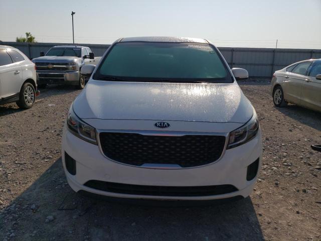 KNDMA5C12G6125525 - 2016 KIA SEDONA L WHITE photo 5