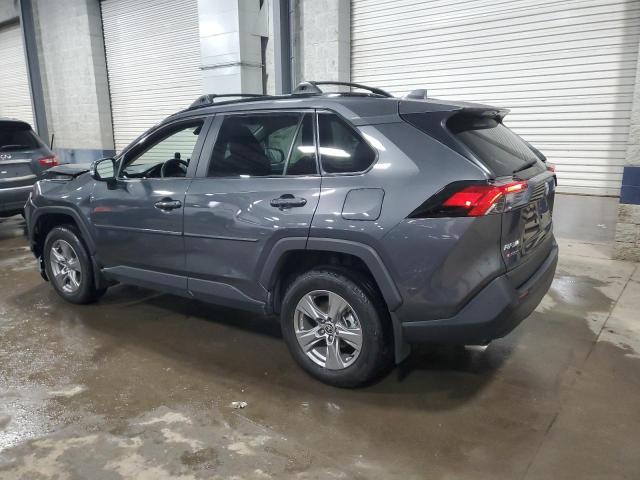 2T3P1RFV2PW407732 - 2023 TOYOTA RAV4 XLE Сұр фото 2
