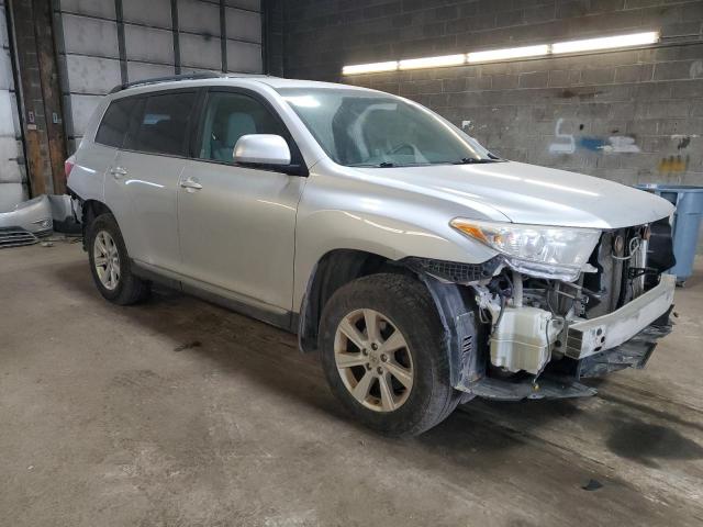 5TDBK3EH9CS114616 - 2012 TOYOTA HIGHLANDER BASE Серый фото 4