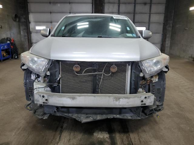 5TDBK3EH9CS114616 - 2012 TOYOTA HIGHLANDER BASE Серый фото 5