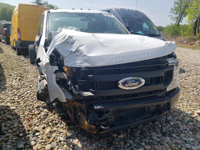 1FDFF6LN9MDA13097 - 2021 FORD F600 SUPER DUTY WHITE photo 4