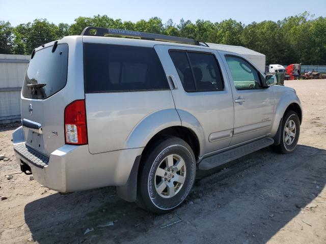 5N1AR18U65C730651 - 2005 NISSAN PATHFINDER LE 银色 照片 4