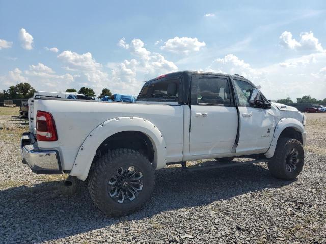 3C63R3EL8NG194620 - 2022 RAM 3500 LARAMIE WHITE photo 3