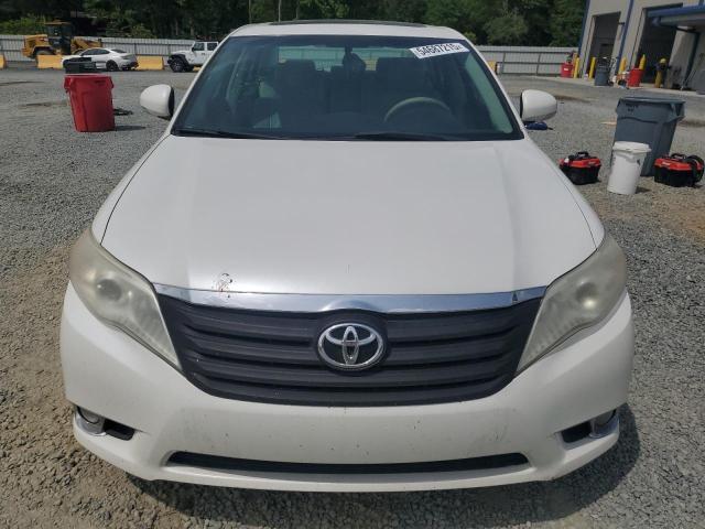 4T1BK3DBXBU431906 - 2011 TOYOTA AVALON BASE WHITE photo 5