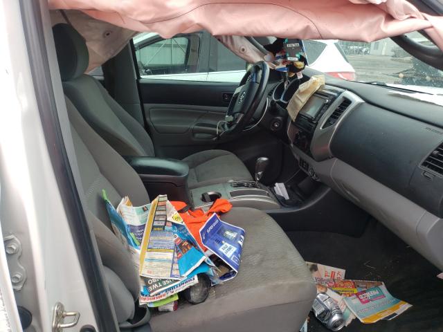 5TFJU4GN2FX075266 - 2015 TOYOTA TACOMA DOUBLE CAB PRERUNNER WHITE photo 5