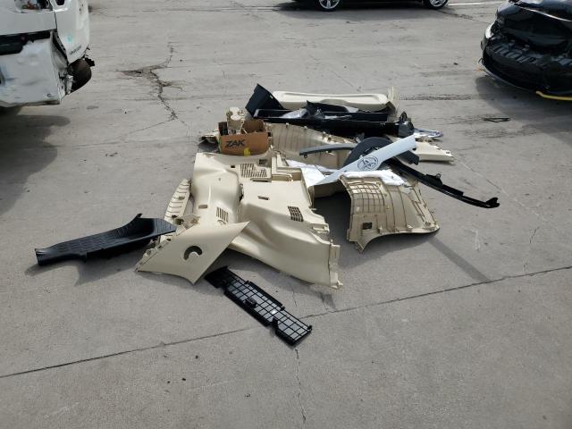 5TDKKRFH8GS505327 - 2016 TOYOTA HIGHLANDER XLE WHITE photo 13