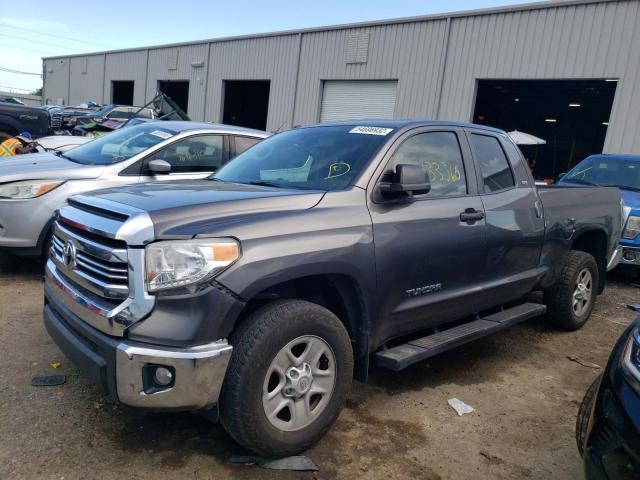 5TFRM5F16HX111261 - 2017 TOYOTA TUNDRA DOUBLE CAB SR/SR5 GRAY photo 2