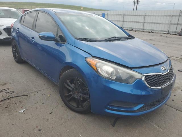 KNAFX4A65F5345677 - 2015 KIA FORTE LX BLUE photo 4