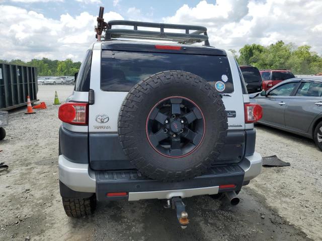 JTEBU11F270090702 - 2007 TOYOTA FJ CRUISER SILVER photo 6