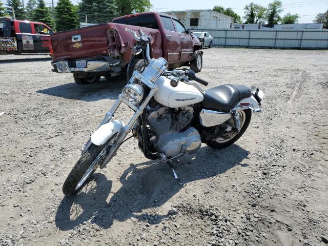 1HD4CJM124K449125 - 2004 HARLEY-DAVIDSON XL883 C WHITE photo 2