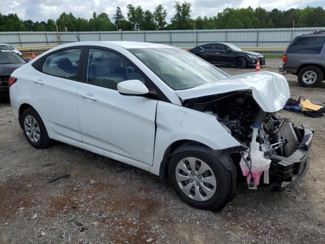 KMHCT4AE5HU289110 - 2017 HYUNDAI ACCENT SE WHITE photo 4