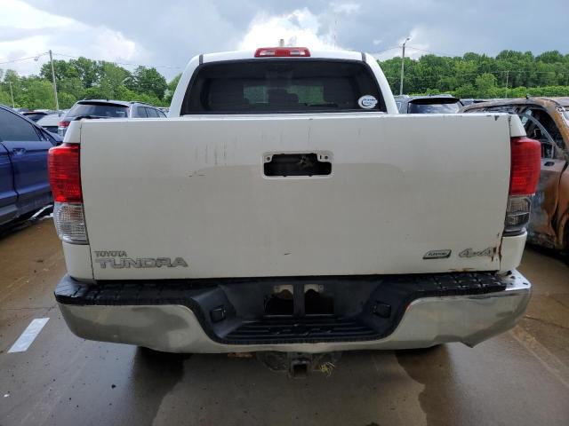 5TFDW5F17CX254149 - 2012 TOYOTA TUNDRA CREWMAX SR5 WHITE photo 6