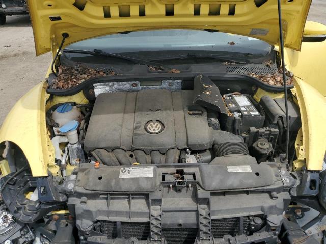 3VWJP7AT1DM691850 - 2013 VOLKSWAGEN BEETLE YELLOW photo 12