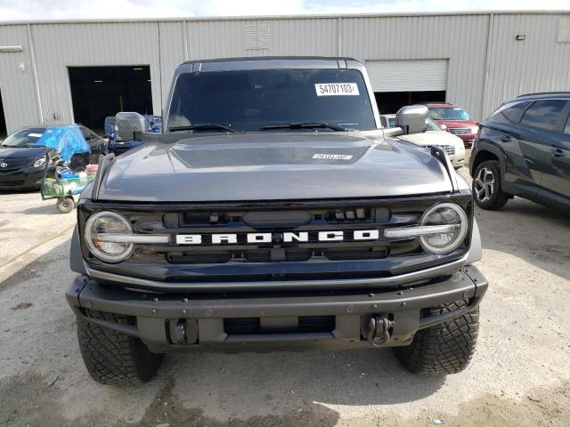 1FMEE5DP6NLA88579 - 2022 FORD BRONCO BASE GRAY photo 5