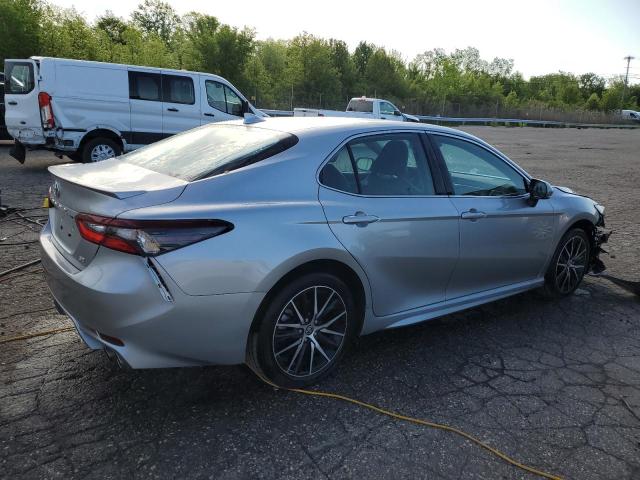 4T1G11AK4RU897231 - 2024 TOYOTA CAMRY SE NIGHT SHADE SILVER photo 3