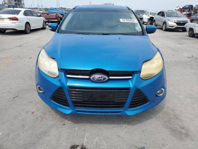 1FAHP3F29CL352611 - 2012 FORD FOCUS SE BLUE photo 5