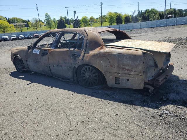 1LNHM81W64Y665707 - 2004 LINCOLN TOWN CAR EXECUTIVE BURN photo 2