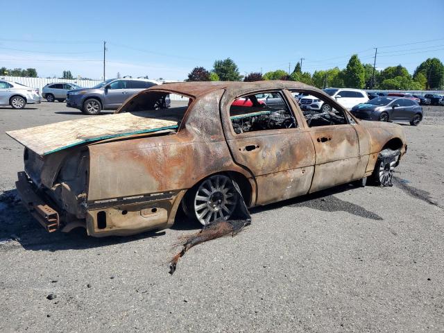 1LNHM81W64Y665707 - 2004 LINCOLN TOWN CAR EXECUTIVE BURN photo 3