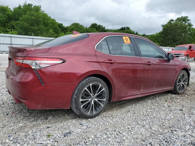 4T1B11HK1JU577286 - 2018 TOYOTA CAMRY L MAROON photo 3