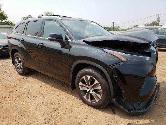 5TDGZRBH8NS255060 - 2022 TOYOTA HIGHLANDER XLE Negro foto 4