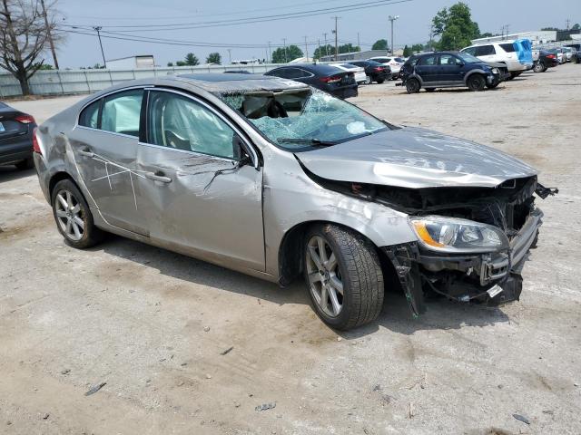 YV126MFK3G2411571 - 2016 VOLVO S60 PREMIER BEIGE photo 4