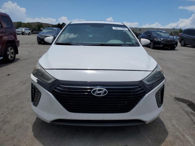 KMHC85LC2JU061901 - 2018 HYUNDAI IONIQ LIMITED WHITE photo 5