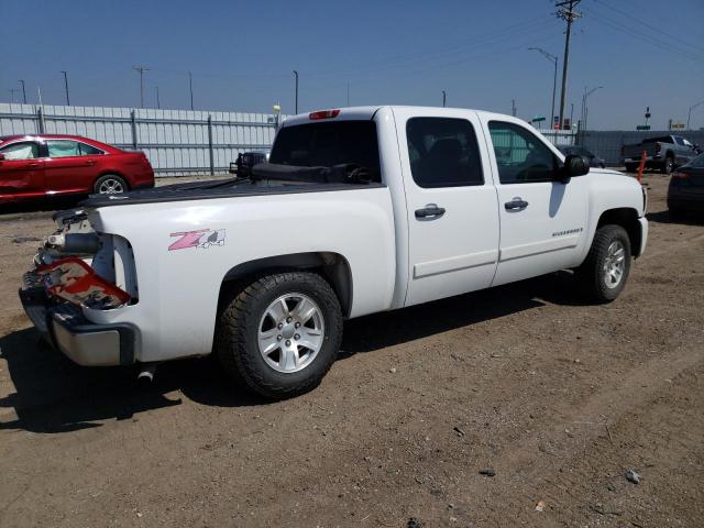 2GCEK133871680840 - 2007 CHEVROLET SILVERADO K1500 CREW CAB WHITE photo 3