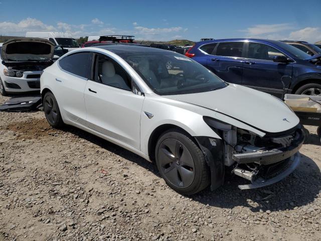 5YJ3E1EB3LF628638 - 2020 TESLA MODEL 3 WHITE photo 4