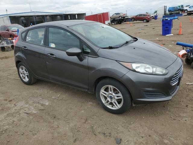 3FADP4EJ1HM130678 - 2017 FORD FIESTA SE GRAY photo 4