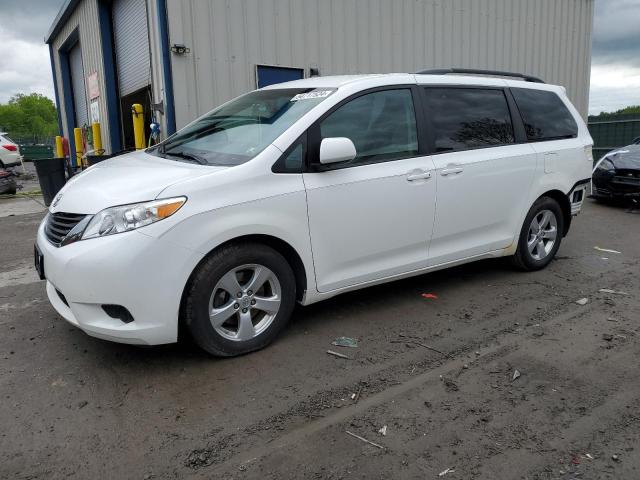 2013 TOYOTA SIENNA LE, 