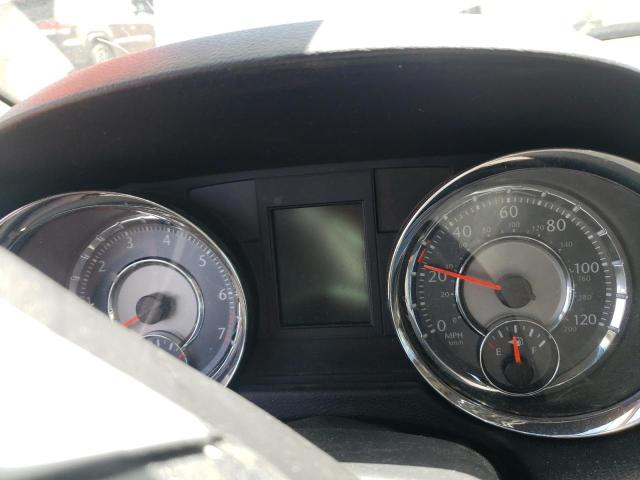 2A4RR8DG2BR758430 - 2011 CHRYSLER TOWN & COU TOURING L WHITE photo 9