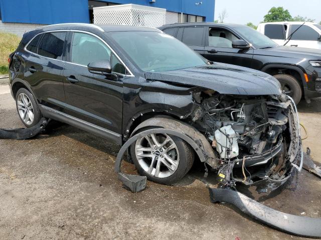 5LMCJ3D96HUL69074 - 2017 LINCOLN MKC RESERVE BLACK photo 4