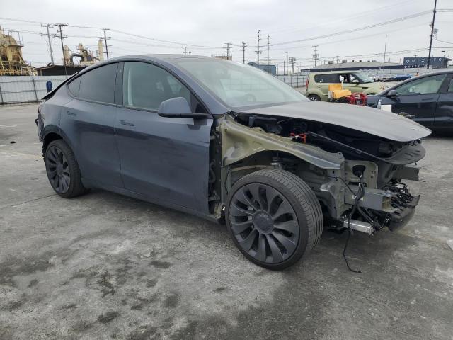 7SAYGDEE4PA060076 - 2023 TESLA MODEL Y GRAY photo 4