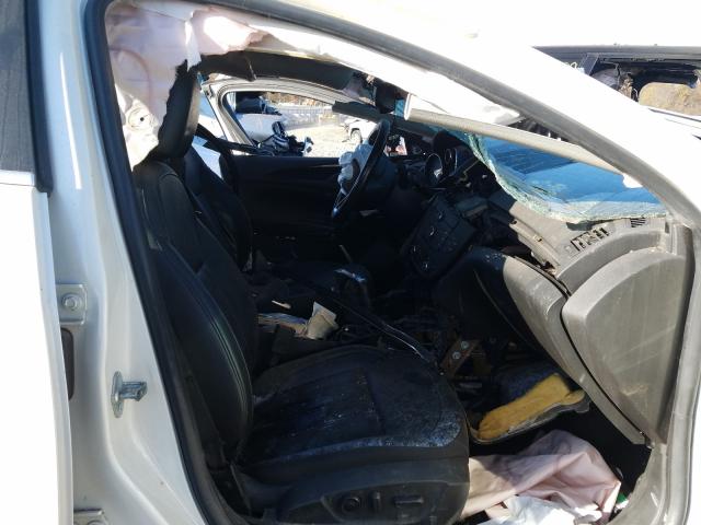 2G4GV5GV3C9165013 - 2012 BUICK REGAL GS WHITE photo 5