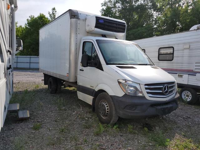 8BNPF4CC9GE127806 - 2016 MERCEDES-BENZ SPRINTER 3500 WHITE photo 4