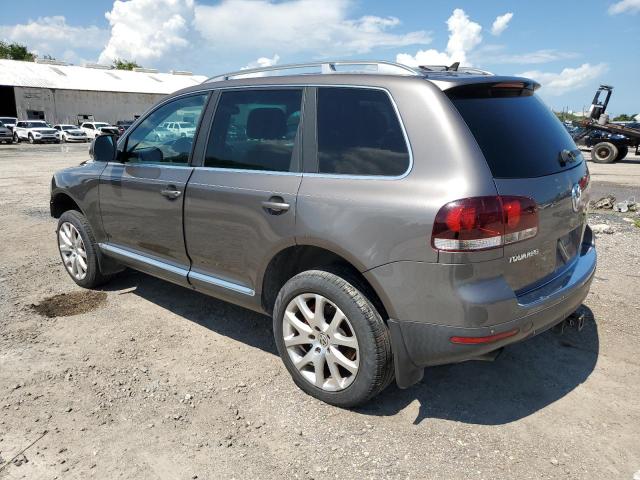 WVGBE77L08D004715 - 2008 VOLKSWAGEN TOUAREG 2 V6 TAN photo 2