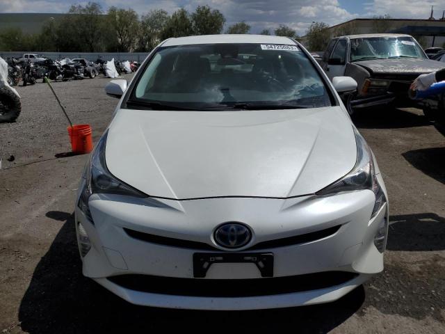 JTDKARFU2G3015659 - 2016 TOYOTA PRIUS WHITE photo 5