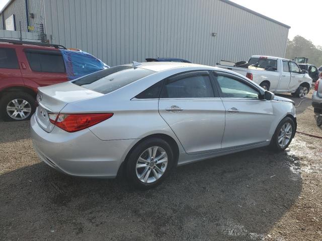 5NPEB4AC5DH609447 - 2013 HYUNDAI SONATA GLS SILVER photo 3