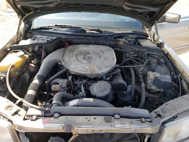 WDBCA35D2GA246302 - 1986 MERCEDES-BENZ 420 SEL GOLD photo 11