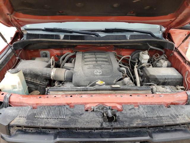 5TFDW5F13FX423717 - 2015 TOYOTA TUNDRA CREWMAX SR5 ORANGE photo 11