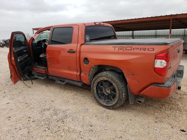 5TFDW5F13FX423717 - 2015 TOYOTA TUNDRA CREWMAX SR5 ORANGE photo 2