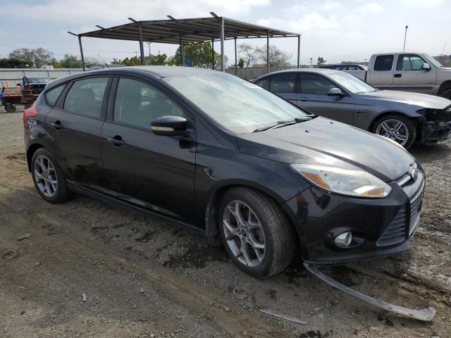 1FADP3K27DL132616 - 2013 FORD FOCUS SE BLACK photo 4