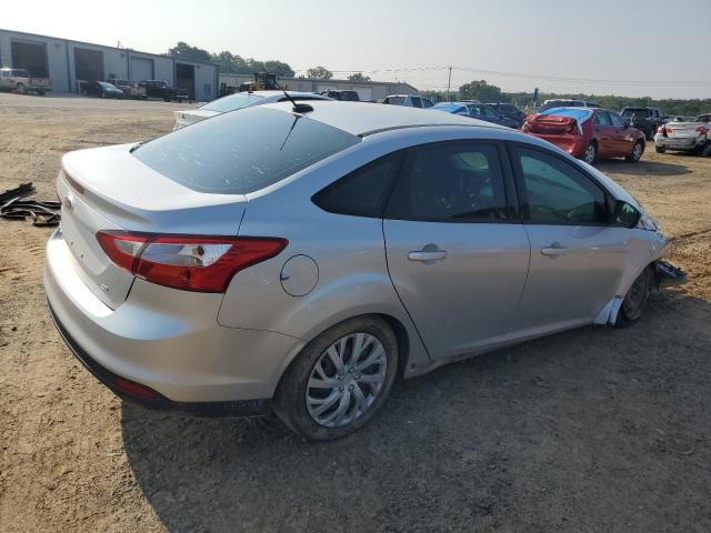 1FAHP3F24CL248995 - 2012 FORD FOCUS SE SILVER photo 3