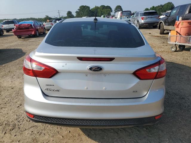 1FAHP3F24CL248995 - 2012 FORD FOCUS SE SILVER photo 6