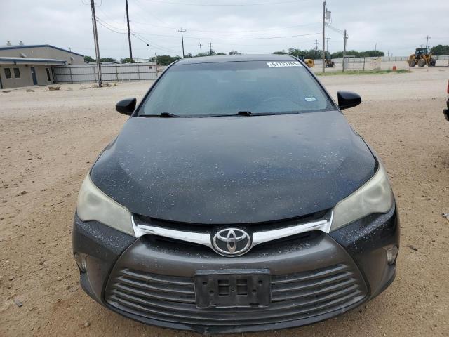 4T4BF1FK2GR527077 - 2016 TOYOTA CAMRY LE Schwarz Foto 5