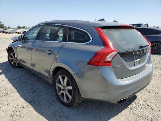 YV140MEK0H1368262 - 2017 VOLVO V60 T5 PREMIER GRAY photo 2